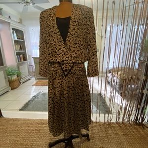 Dress from the 80s black and white